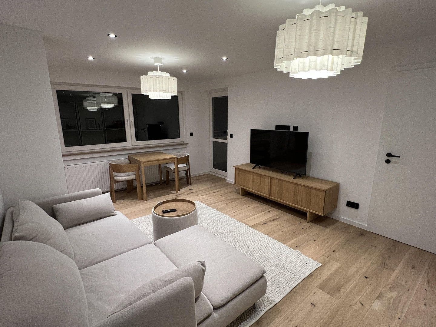 Pronájem bytu 2+1 50 m², Reichenaustraße 25, München, Bavorsko Pronájem bytu 2+1 50 m², Reichenaustraße 25, München, Bavorsko