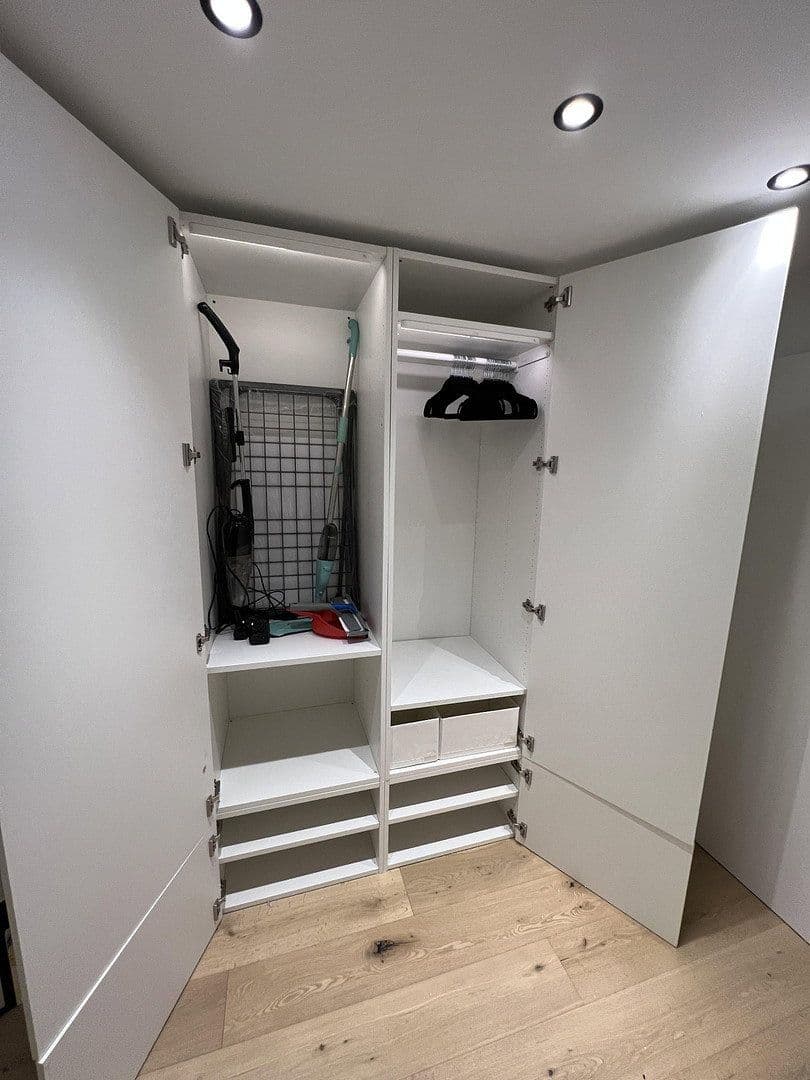 Pronájem bytu 2+1 50 m², Reichenaustraße 25, München, Bavorsko Pronájem bytu 2+1 50 m², Reichenaustraße 25, München, Bavorsko