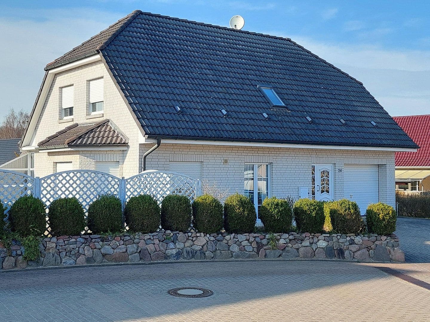Prodej domu 121 m², pozemek 423 m², Röbel/Müritz, Mecklenburg-Vorpommern Prodej domu 121 m², pozemek 423 m², Röbel/Müritz, Mecklenburg-Vorpommern