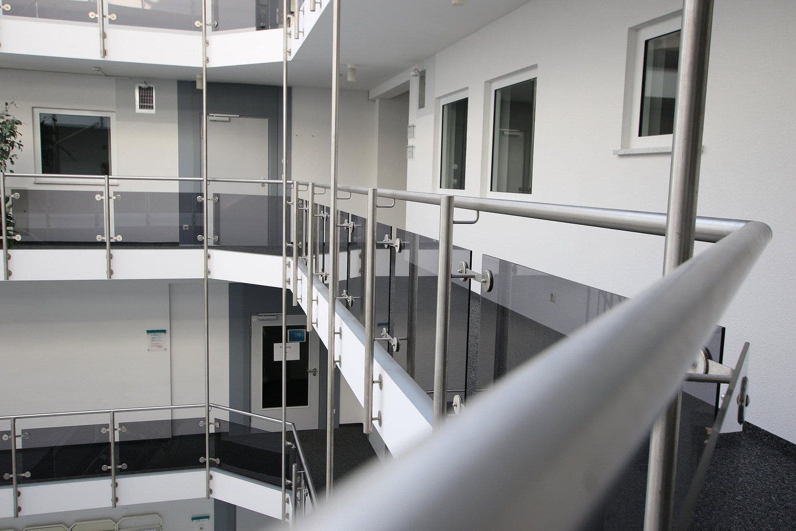 Prodej domu 4.016 m², pozemek 4.513 m², Heilbronn, Bádensko-Württembersko Prodej domu 4.016 m², pozemek 4.513 m², Heilbronn, Bádensko-Württembersko