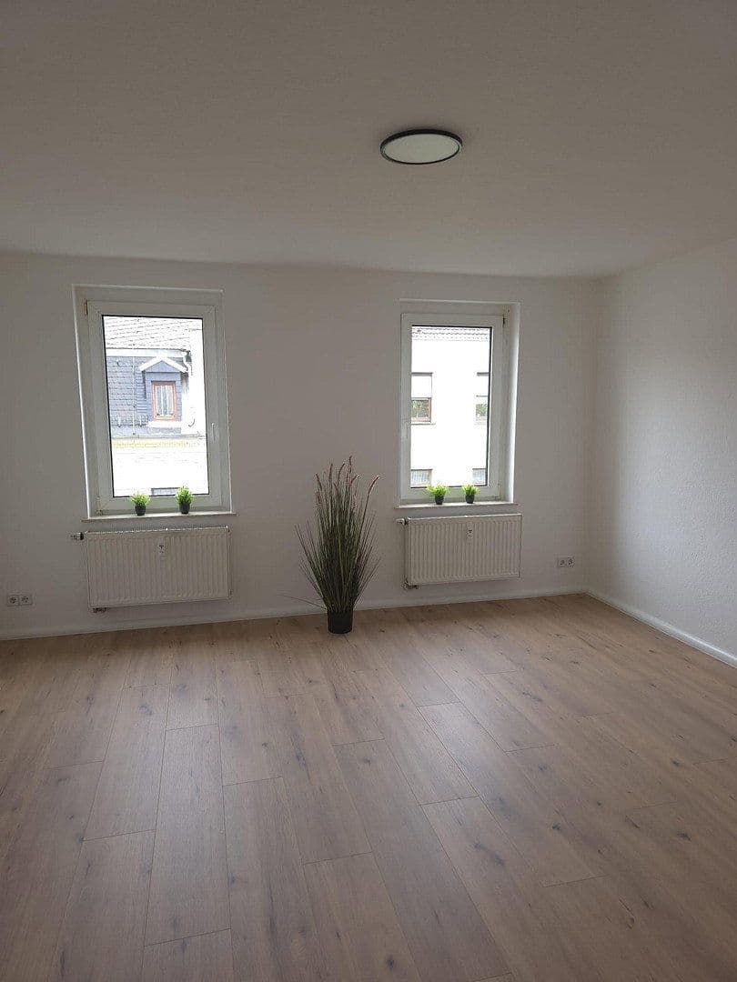 Pronájem bytu 3+1 71 m², Äußere Crimmitschauer Straße 33, Meerane, Sasko Pronájem bytu 3+1 71 m², Äußere Crimmitschauer Straße 33, Meerane, Sasko
