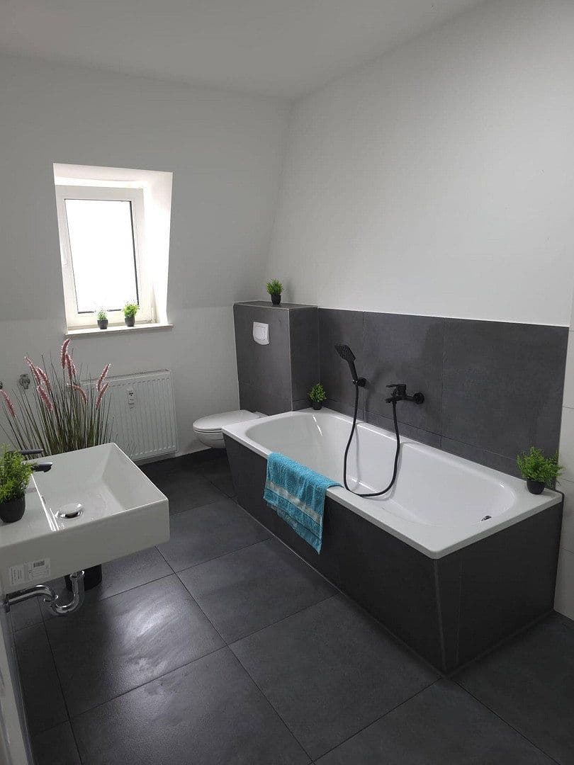 Pronájem bytu 3+1 71 m², Äußere Crimmitschauer Straße 33, Meerane, Sasko Pronájem bytu 3+1 71 m², Äußere Crimmitschauer Straße 33, Meerane, Sasko