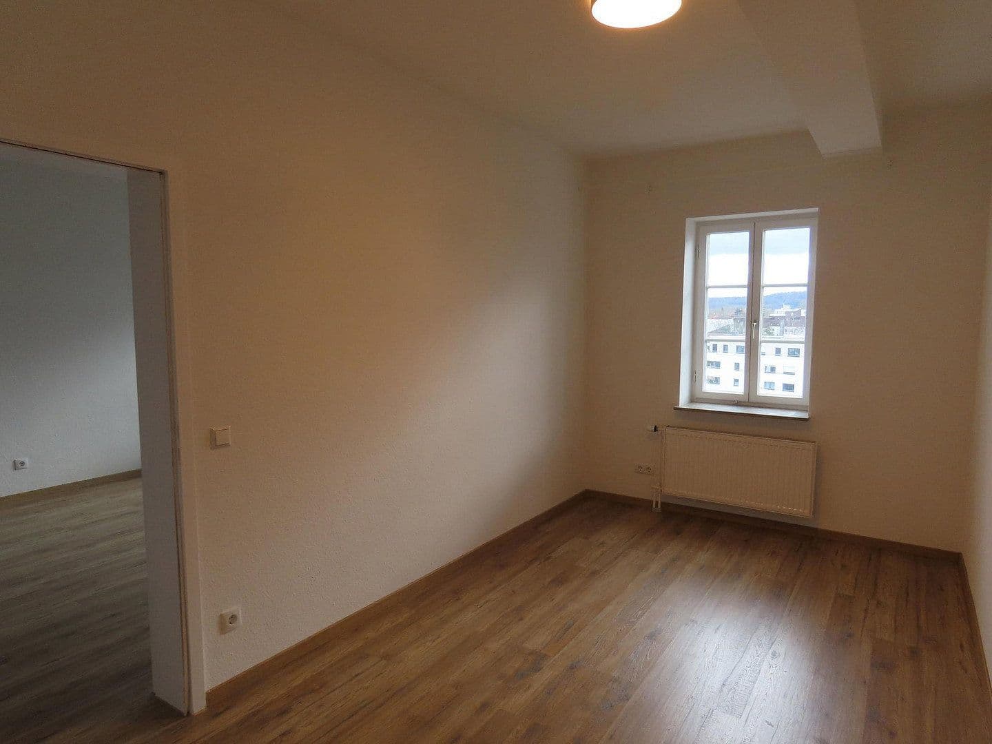 Pronájem bytu 2+1 70 m², Leonberg, Bádensko-Württembersko Pronájem bytu 2+1 70 m², Leonberg, Bádensko-Württembersko
