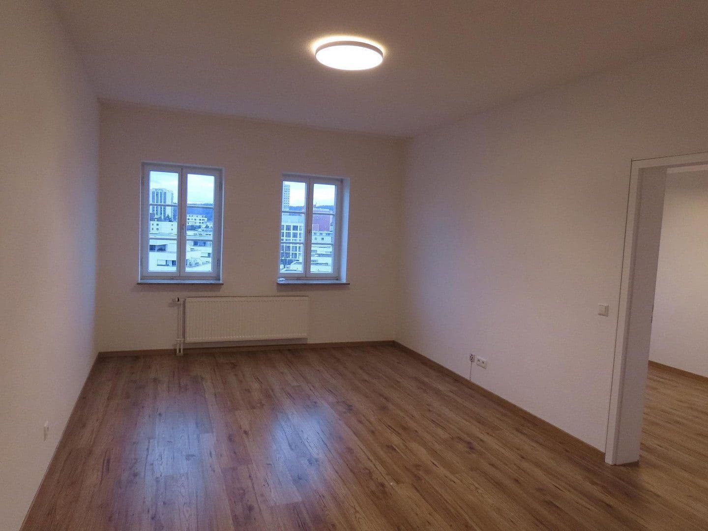 Pronájem bytu 2+1 70 m², Leonberg, Bádensko-Württembersko Pronájem bytu 2+1 70 m², Leonberg, Bádensko-Württembersko