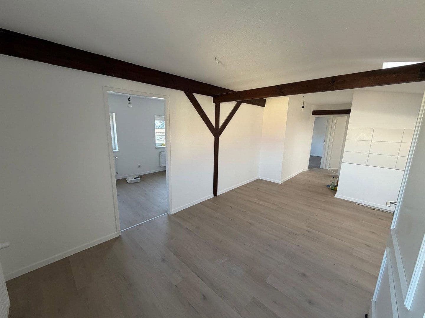 Pronájem bytu 3+1 85 m², Schneiderstraße 21, Eberswalde, Braniborsko Pronájem bytu 3+1 85 m², Schneiderstraße 21, Eberswalde, Braniborsko