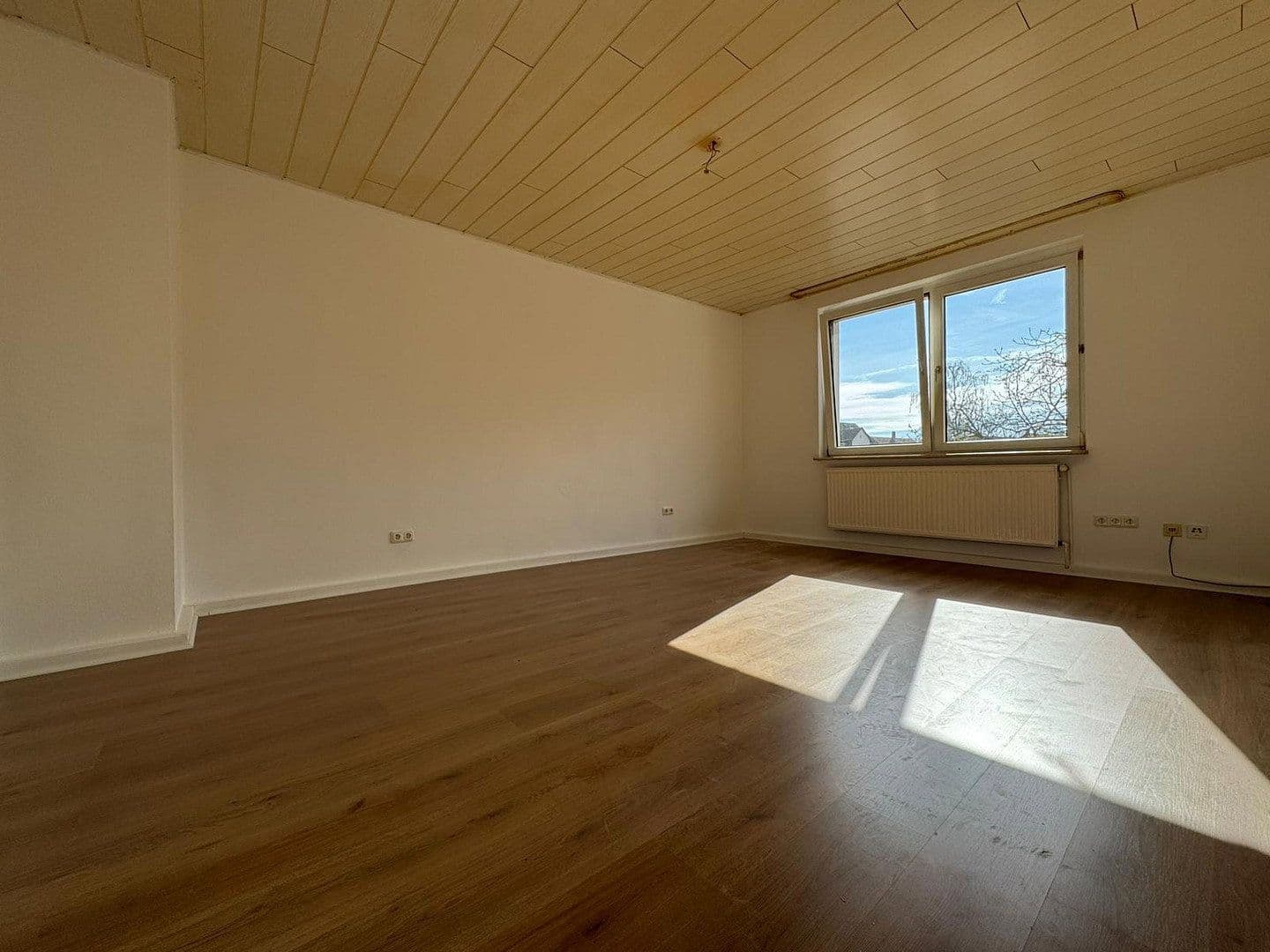 Pronájem bytu 2+1 70 m², Mittelstr. 9, Bochum, Severní Porýní-Vestfálsko Pronájem bytu 2+1 70 m², Mittelstr. 9, Bochum, Severní Porýní-Vestfálsko