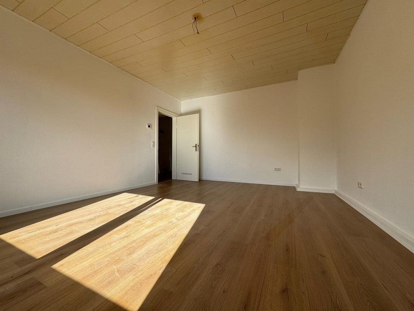 Pronájem bytu 2+1 70 m², Mittelstr. 9, Bochum, Severní Porýní-Vestfálsko Pronájem bytu 2+1 70 m², Mittelstr. 9, Bochum, Severní Porýní-Vestfálsko