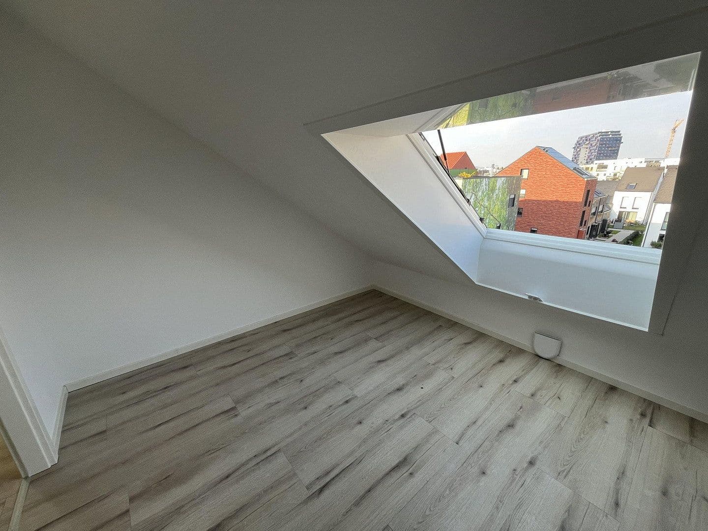 Pronájem bytu 3+1 59 m², George-Washington-Str. 36, Baden-Württemberg - Mannheim, Bádensko-Württembersko Pronájem bytu 3+1 59 m², George-Washington-Str. 36, Baden-Württemberg - Mannheim, Bádensko-Württembersko