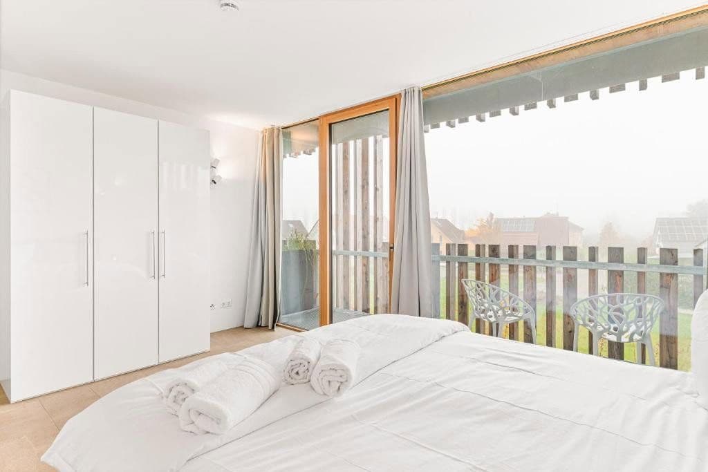 Prodej domu 185 m², pozemek 135 m², Zum Schierenberg 23, Öhningen, Bádensko-Württembersko Prodej domu 185 m², pozemek 135 m², Zum Schierenberg 23, Öhningen, Bádensko-Württembersko