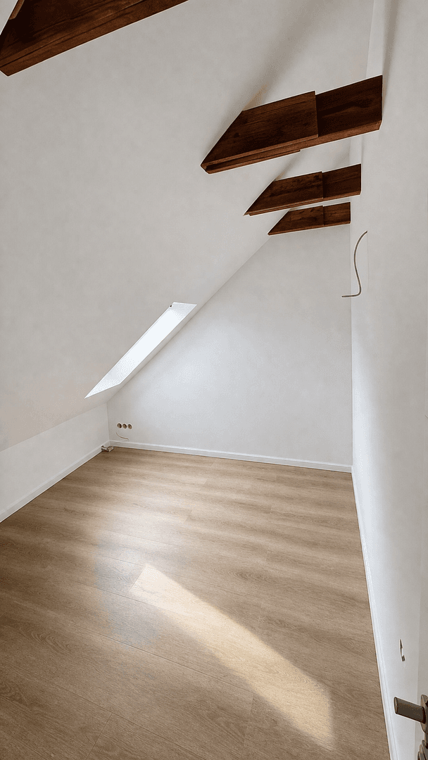 Pronájem bytu 2+1 52 m², Ernst-Cammann Straße 1, Hannover, Dolní Sasko Pronájem bytu 2+1 52 m², Ernst-Cammann Straße 1, Hannover, Dolní Sasko