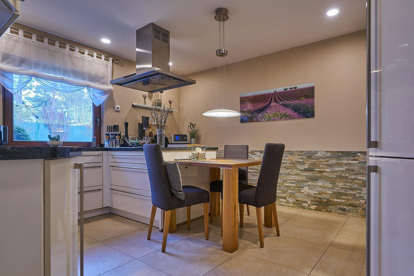 Prodej domu 115 m², pozemek 484 m², Berlin, Berlín Prodej domu 115 m², pozemek 484 m², Berlin, Berlín