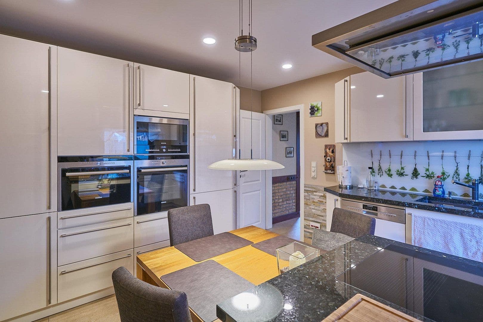 Prodej domu 115 m², pozemek 484 m², Berlin, Berlín Prodej domu 115 m², pozemek 484 m², Berlin, Berlín