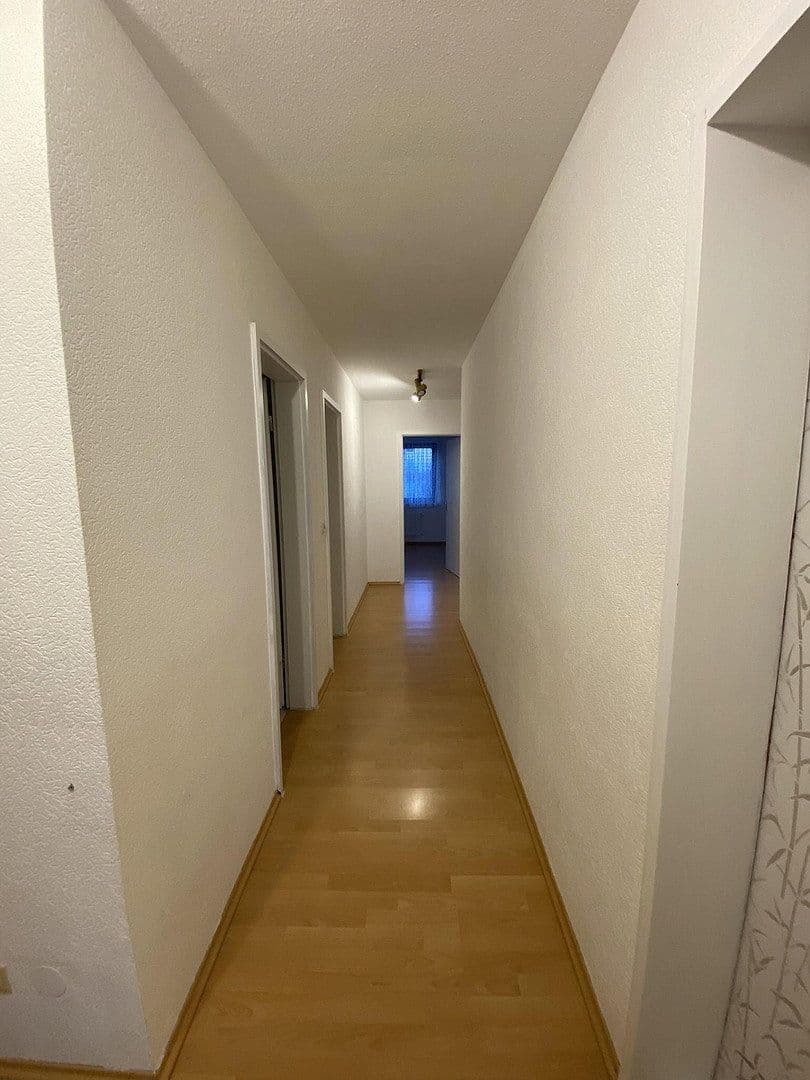 Pronájem bytu 3+1 94 m², Stuttgart, Bádensko-Württembersko Pronájem bytu 3+1 94 m², Stuttgart, Bádensko-Württembersko