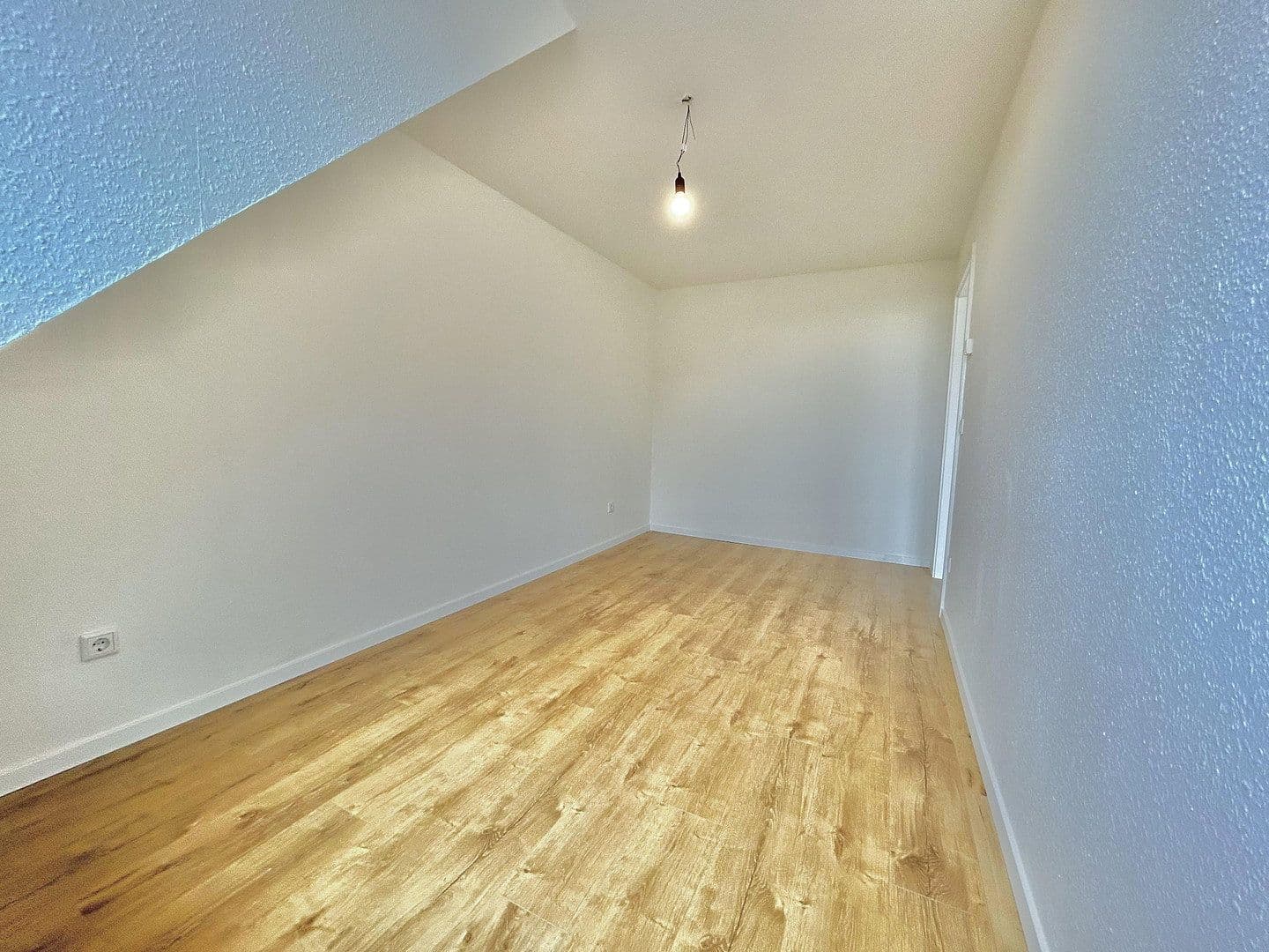 Pronájem bytu 2+1 46 m², Valentinenstraße 2, Essen, Severní Porýní-Vestfálsko Pronájem bytu 2+1 46 m², Valentinenstraße 2, Essen, Severní Porýní-Vestfálsko