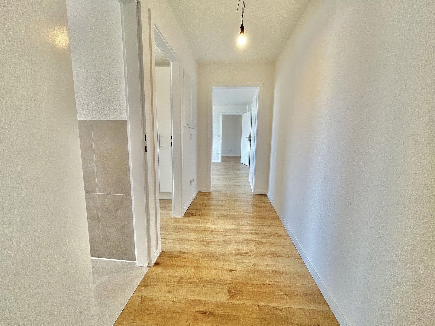 Pronájem bytu 2+1 46 m², Valentinenstraße 2, Essen, Severní Porýní-Vestfálsko Pronájem bytu 2+1 46 m², Valentinenstraße 2, Essen, Severní Porýní-Vestfálsko