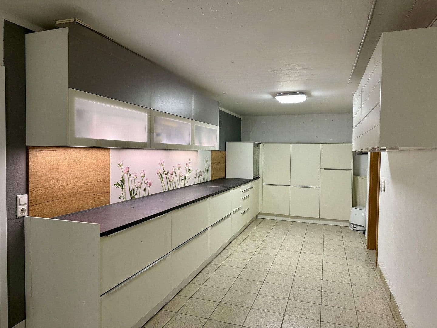 Prodej domu 263 m², pozemek 4.800 m², Rödinghausen, Severní Porýní-Vestfálsko Prodej domu 263 m², pozemek 4.800 m², Rödinghausen, Severní Porýní-Vestfálsko