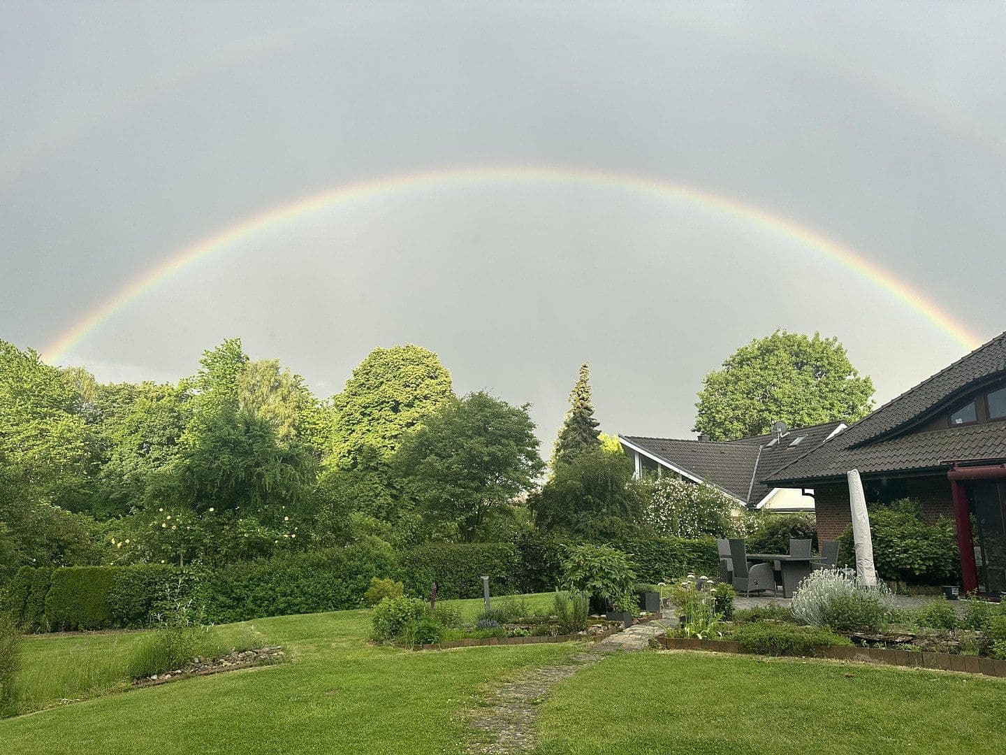 Prodej domu 263 m², pozemek 4.800 m², Rödinghausen, Severní Porýní-Vestfálsko Prodej domu 263 m², pozemek 4.800 m², Rödinghausen, Severní Porýní-Vestfálsko