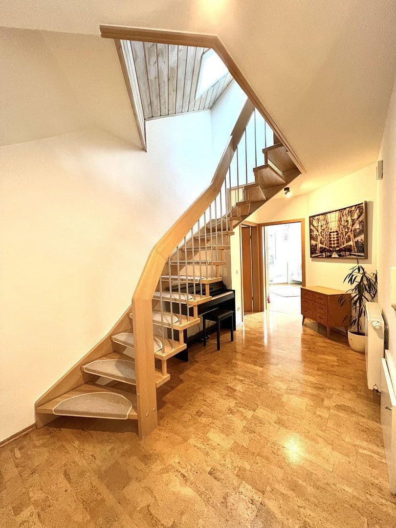 Prodej domu 188 m², pozemek 668 m², Schweinfurt, Bavorsko Prodej domu 188 m², pozemek 668 m², Schweinfurt, Bavorsko