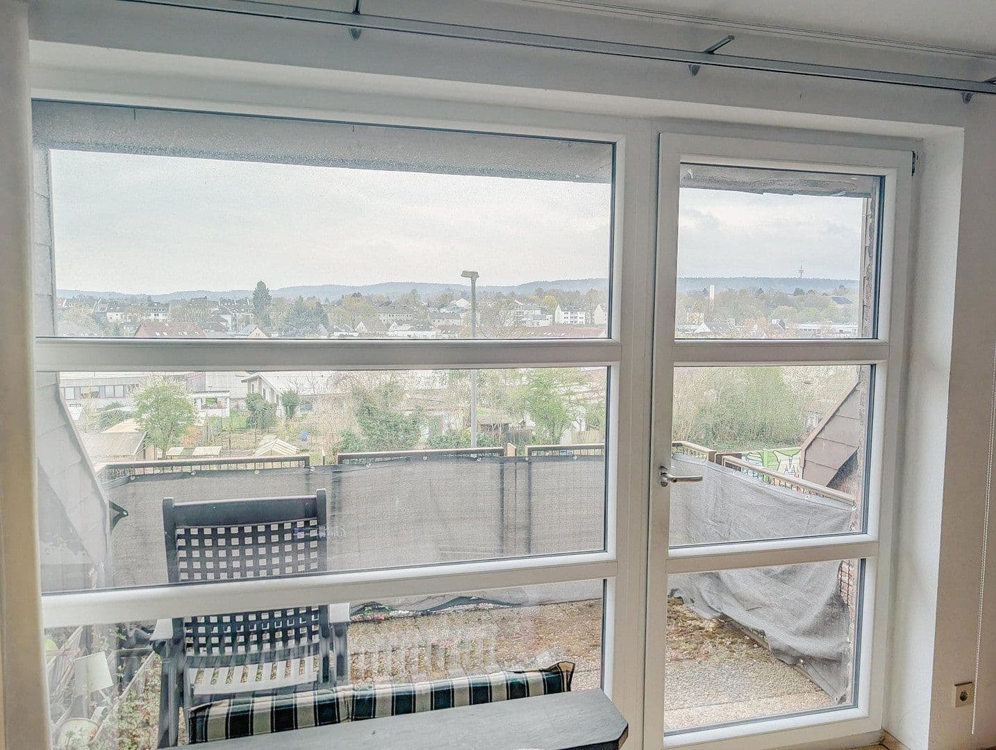 Prodej bytu 2+1 51 m², Bleiberger Straße 146, Cáchy, Severní Porýní-Vestfálsko Prodej bytu 2+1 51 m², Bleiberger Straße 146, Cáchy, Severní Porýní-Vestfálsko