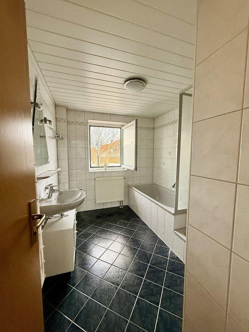 Pronájem bytu 2+1 80 m², Herbrechtingen, Bádensko-Württembersko Pronájem bytu 2+1 80 m², Herbrechtingen, Bádensko-Württembersko