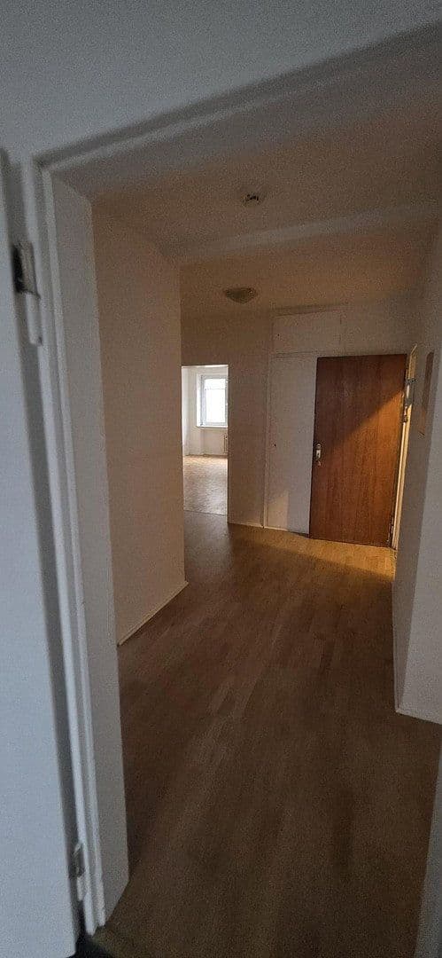 Pronájem bytu 3+1 80 m², Wuppertal, Severní Porýní-Vestfálsko Pronájem bytu 3+1 80 m², Wuppertal, Severní Porýní-Vestfálsko