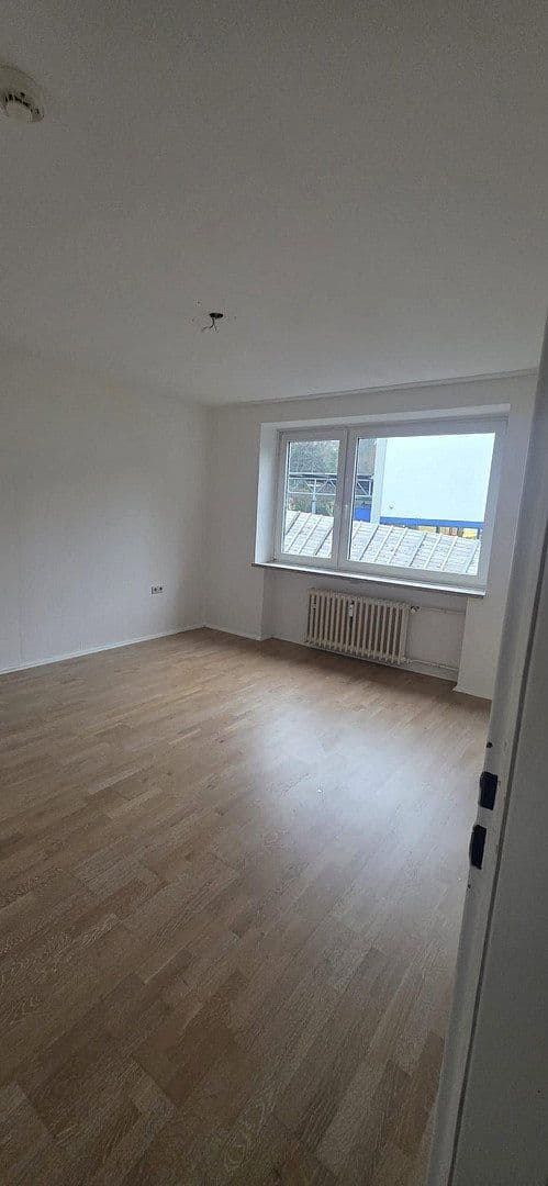Pronájem bytu 3+1 80 m², Wuppertal, Severní Porýní-Vestfálsko Pronájem bytu 3+1 80 m², Wuppertal, Severní Porýní-Vestfálsko