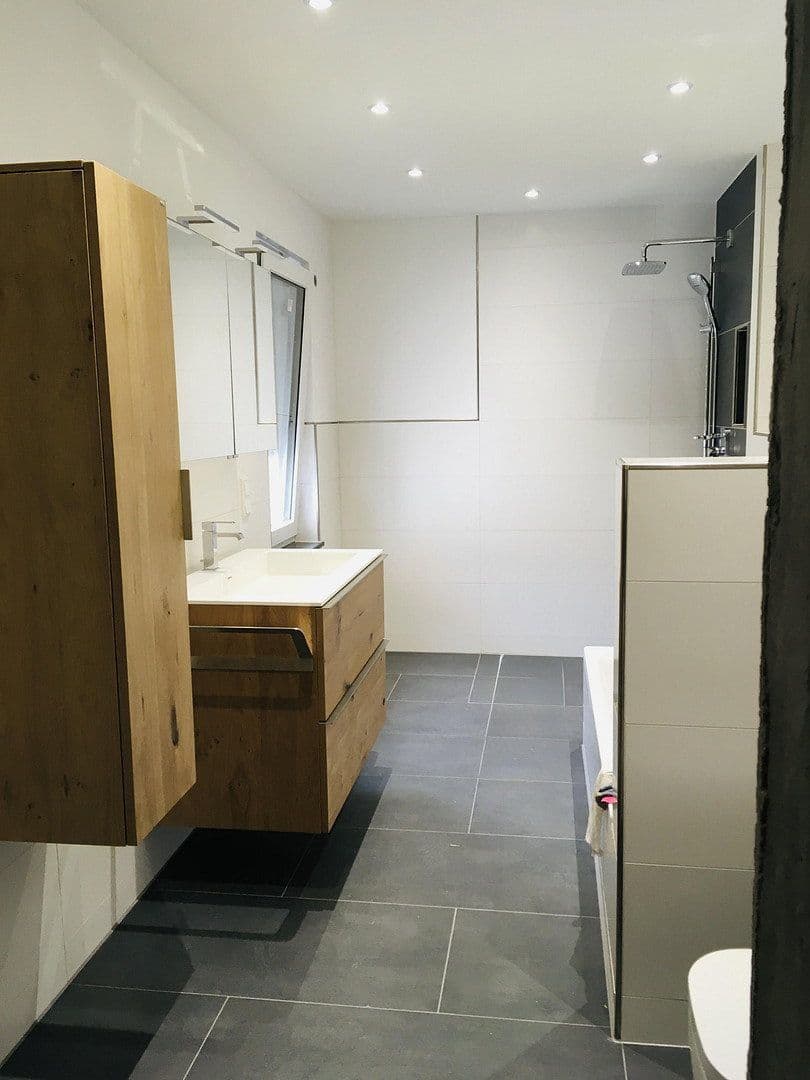 Prodej bytu 4+1 129 m², Frankfurt Am Main, Hessen Prodej bytu 4+1 129 m², Frankfurt Am Main, Hessen