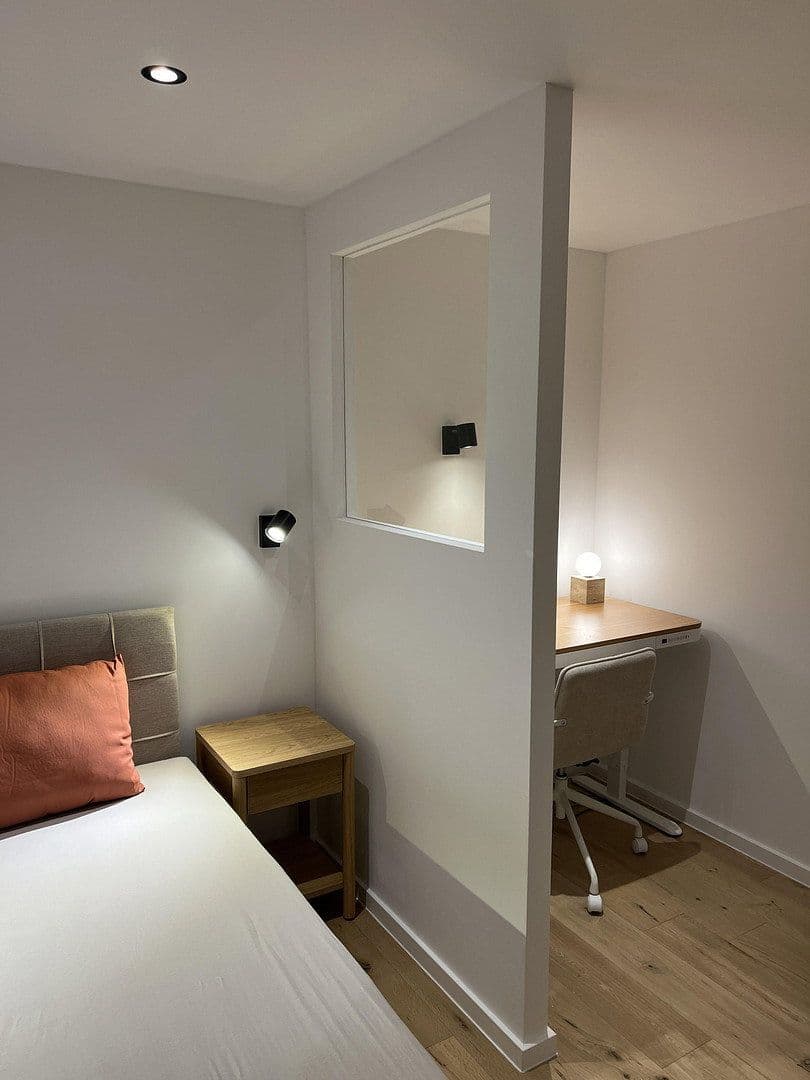 Pronájem bytu 2+1 50 m², Reichenaustraße 25, München, Bavorsko Pronájem bytu 2+1 50 m², Reichenaustraße 25, München, Bavorsko