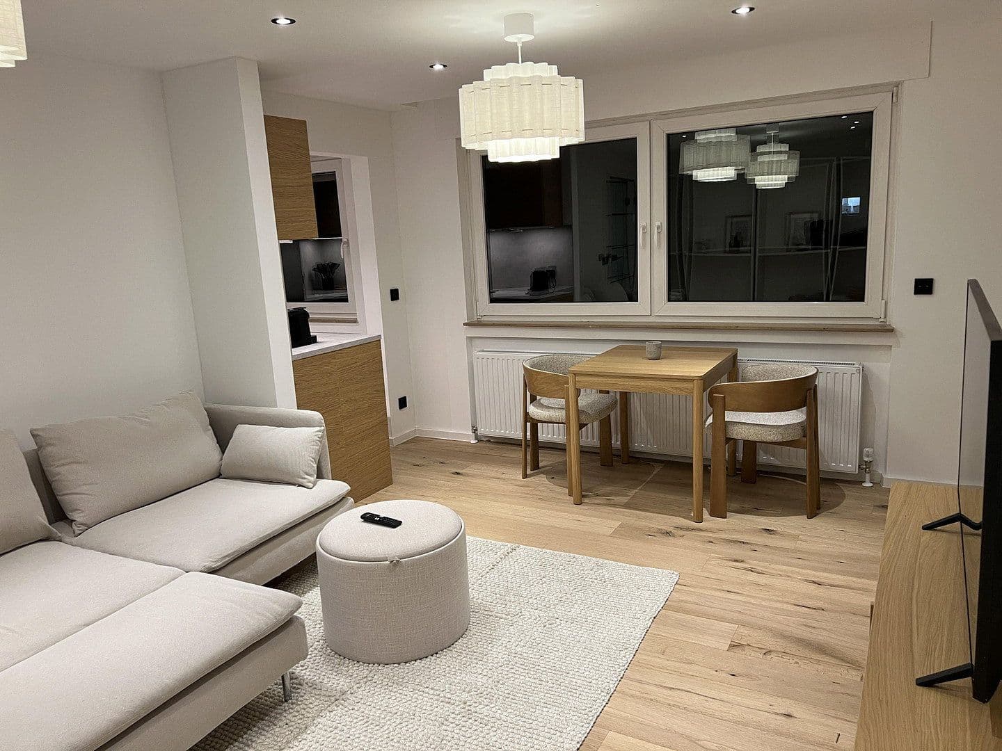 Pronájem bytu 2+1 50 m², Reichenaustraße 25, München, Bavorsko Pronájem bytu 2+1 50 m², Reichenaustraße 25, München, Bavorsko