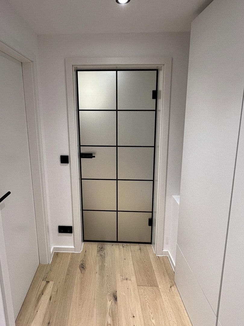 Pronájem bytu 2+1 50 m², Reichenaustraße 25, München, Bavorsko Pronájem bytu 2+1 50 m², Reichenaustraße 25, München, Bavorsko