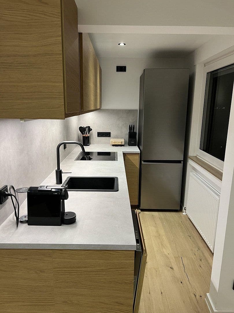 Pronájem bytu 2+1 50 m², Reichenaustraße 25, München, Bavorsko Pronájem bytu 2+1 50 m², Reichenaustraße 25, München, Bavorsko