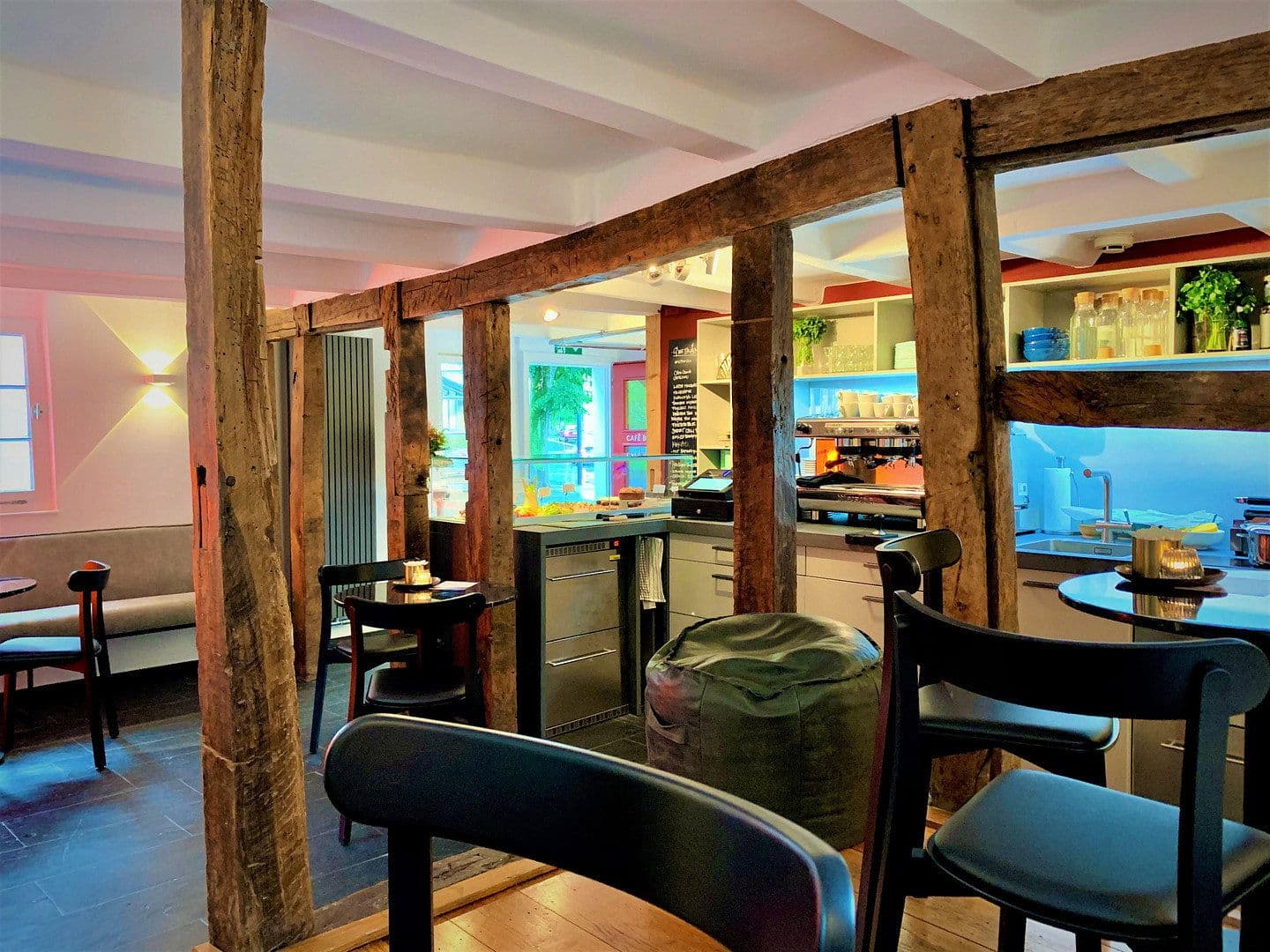 Prodej nebytového prostoru 388 m², Bergisch Gladbach, Severní Porýní-Vestfálsko Prodej nebytového prostoru 388 m², Bergisch Gladbach, Severní Porýní-Vestfálsko