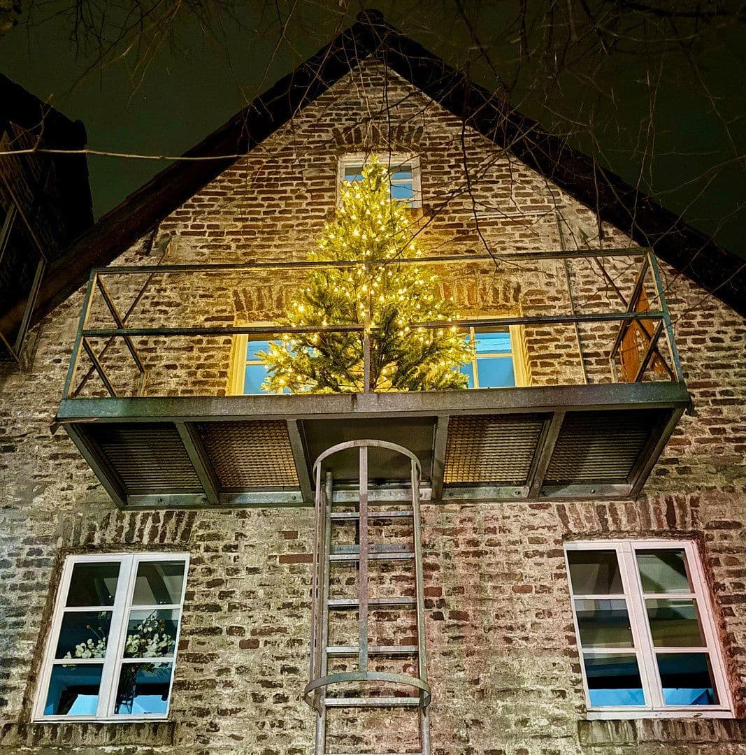 Prodej nebytového prostoru 388 m², Bergisch Gladbach, Severní Porýní-Vestfálsko Prodej nebytového prostoru 388 m², Bergisch Gladbach, Severní Porýní-Vestfálsko