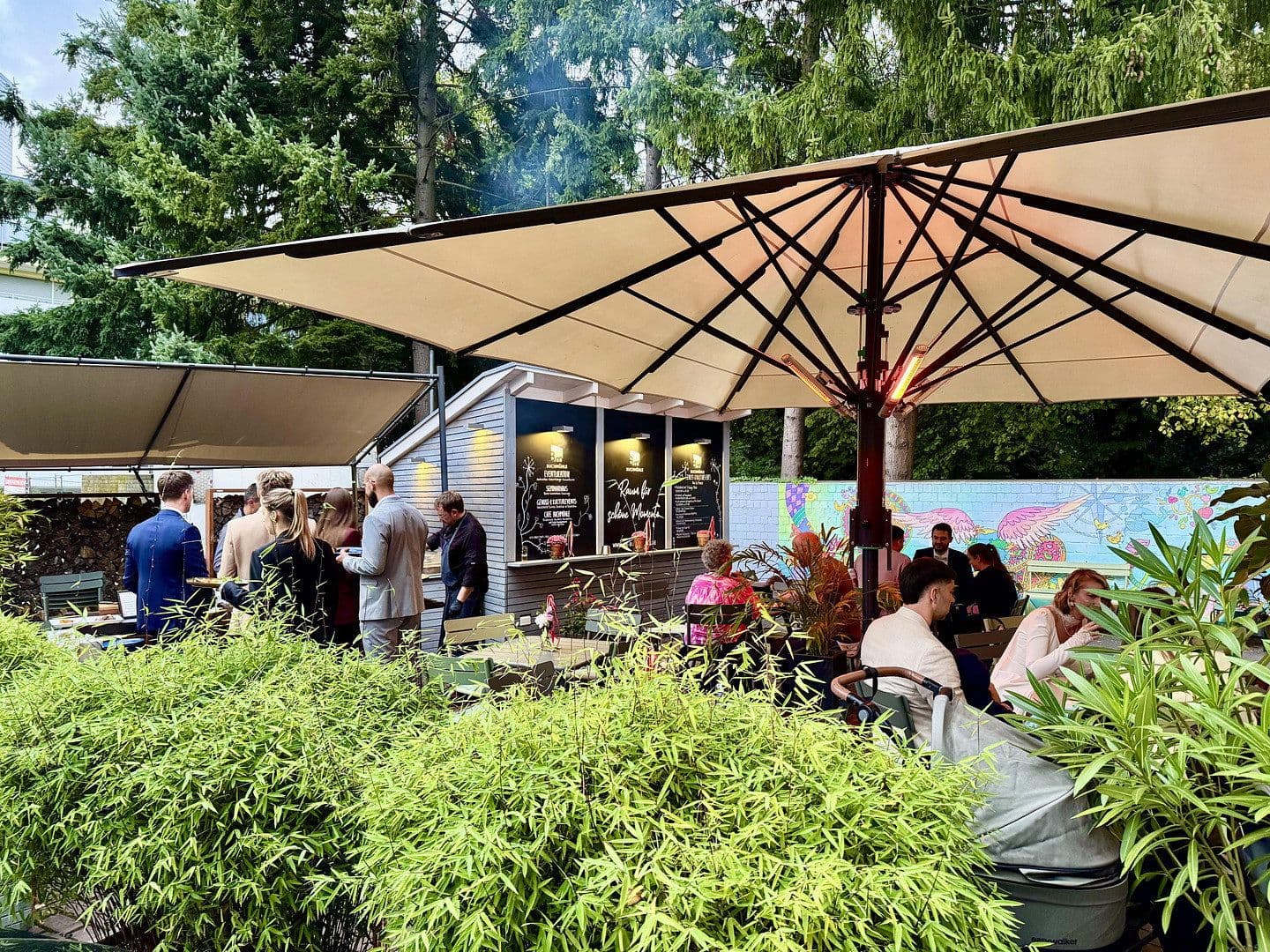 Prodej nebytového prostoru 388 m², Bergisch Gladbach, Severní Porýní-Vestfálsko Prodej nebytového prostoru 388 m², Bergisch Gladbach, Severní Porýní-Vestfálsko