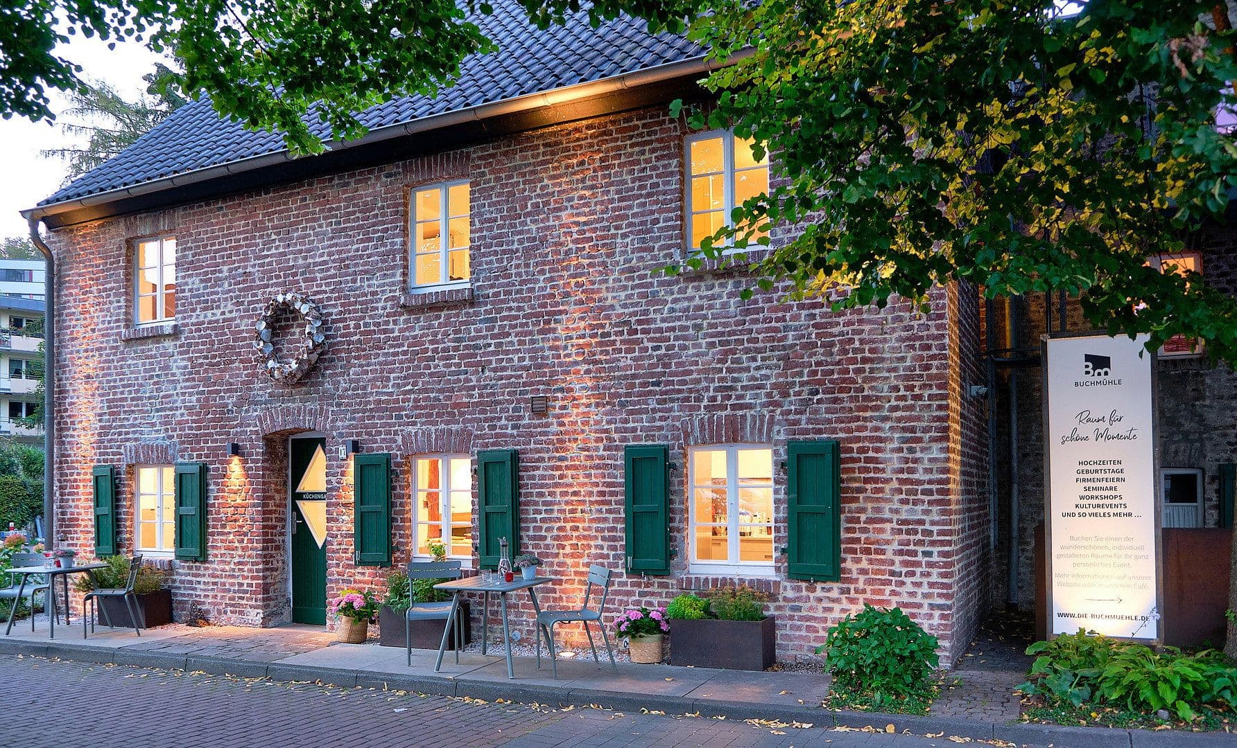 Prodej nebytového prostoru 388 m², Bergisch Gladbach, Severní Porýní-Vestfálsko Prodej nebytového prostoru 388 m², Bergisch Gladbach, Severní Porýní-Vestfálsko