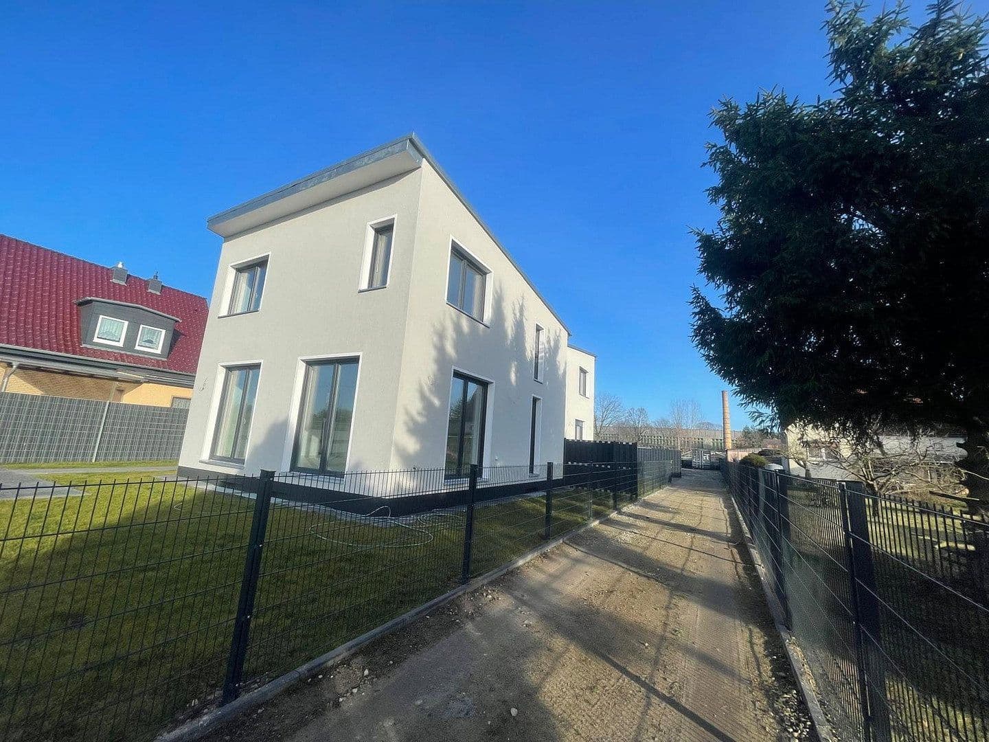 Prodej domu 157 m², pozemek 300 m², Jacob- Burckhardt- Straße 6, Blankenfelde-Mahlow, Braniborsko Prodej domu 157 m², pozemek 300 m², Jacob- Burckhardt- Straße 6, Blankenfelde-Mahlow, Braniborsko