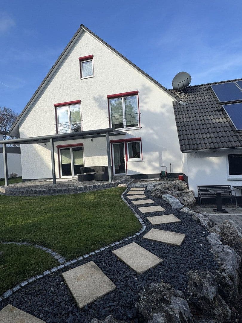 Prodej domu 275 m², pozemek 644 m², Dillingen an der Donau, Bavorsko Prodej domu 275 m², pozemek 644 m², Dillingen an der Donau, Bavorsko