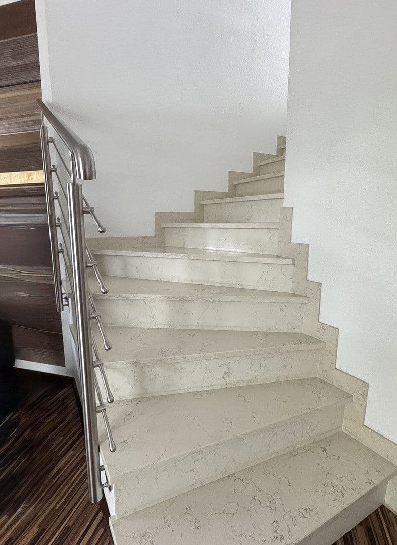 Prodej domu 275 m², pozemek 644 m², Dillingen an der Donau, Bavorsko Prodej domu 275 m², pozemek 644 m², Dillingen an der Donau, Bavorsko