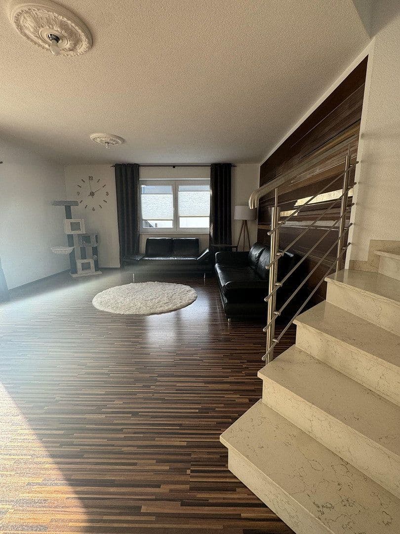 Prodej domu 275 m², pozemek 644 m², Dillingen an der Donau, Bavorsko Prodej domu 275 m², pozemek 644 m², Dillingen an der Donau, Bavorsko