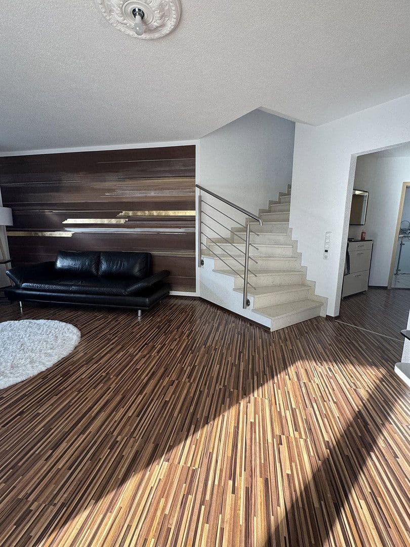 Prodej domu 275 m², pozemek 644 m², Dillingen an der Donau, Bavorsko Prodej domu 275 m², pozemek 644 m², Dillingen an der Donau, Bavorsko