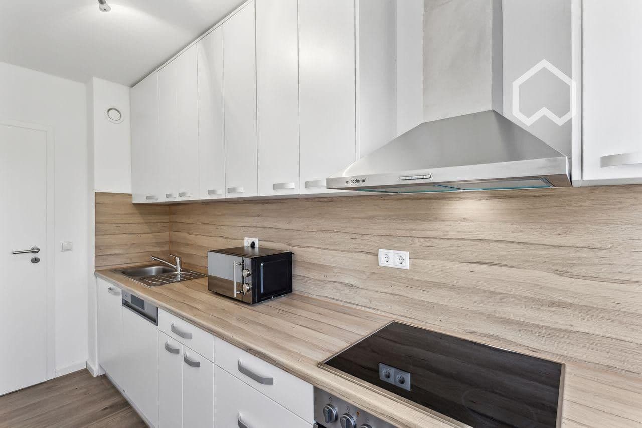 Pronájem bytu 1+1 80 m², Haunstetter Str 95, Augsburg, Bavorsko Pronájem bytu 1+1 80 m², Haunstetter Str 95, Augsburg, Bavorsko