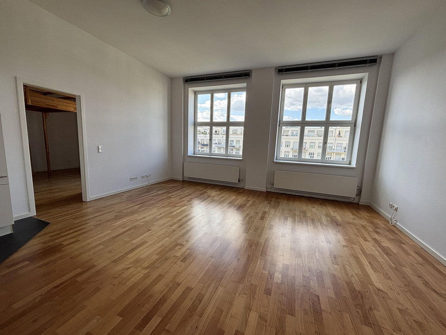 Prodej bytu 3+1 107 m², Berlin, Berlín Prodej bytu 3+1 107 m², Berlin, Berlín