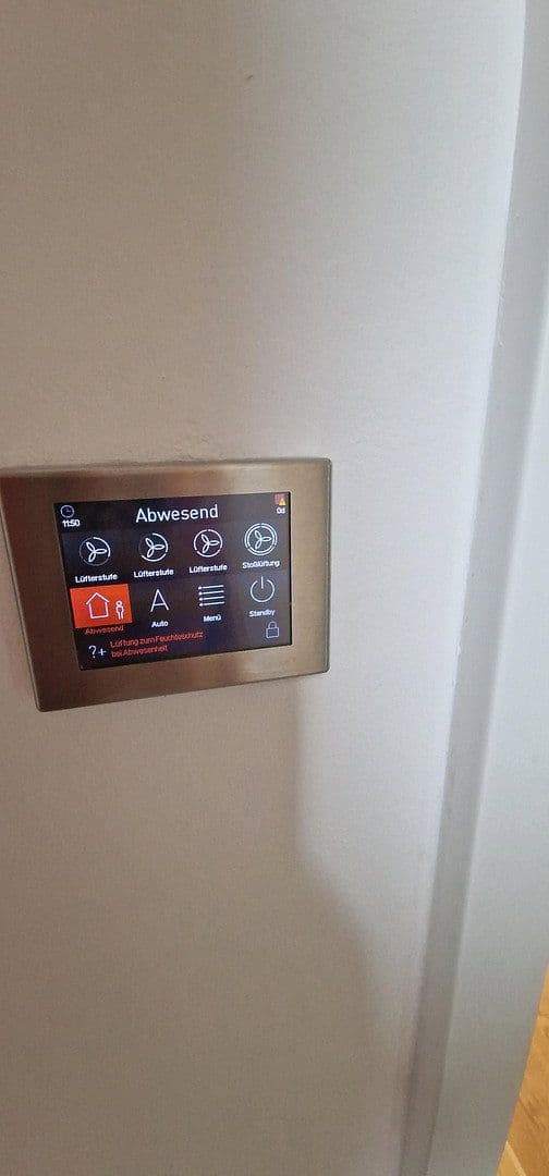 Pronájem domu 145 m², pozemek 150 m², Weydemeyerstr 180a, Chemnitz, Sasko Pronájem domu 145 m², pozemek 150 m², Weydemeyerstr 180a, Chemnitz, Sasko