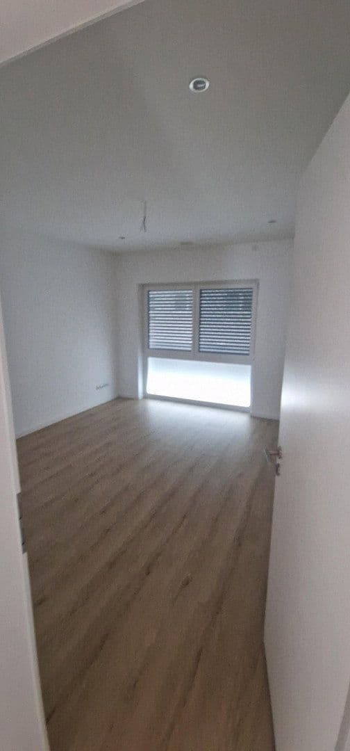 Pronájem domu 145 m², pozemek 150 m², Weydemeyerstr 180a, Chemnitz, Sasko Pronájem domu 145 m², pozemek 150 m², Weydemeyerstr 180a, Chemnitz, Sasko