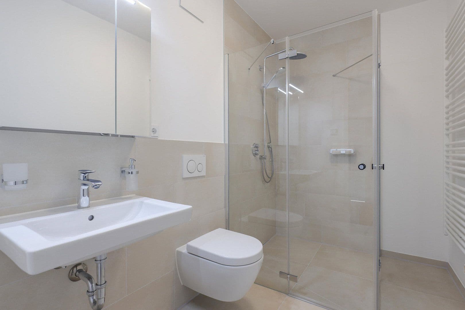 Pronájem bytu 2+1 56 m², Berlin, Berlín Pronájem bytu 2+1 56 m², Berlin, Berlín