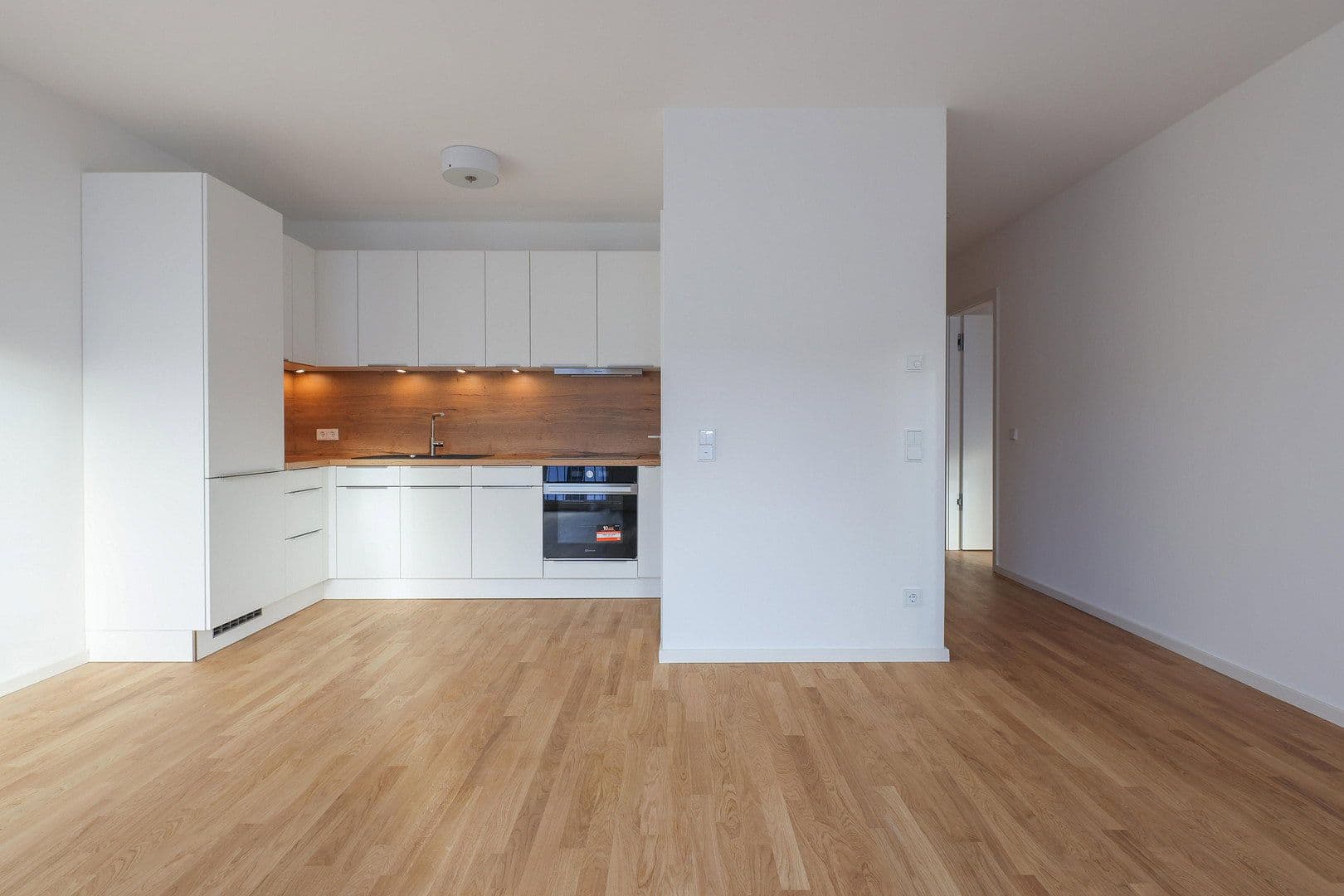 Pronájem bytu 2+1 56 m², Berlin, Berlín Pronájem bytu 2+1 56 m², Berlin, Berlín