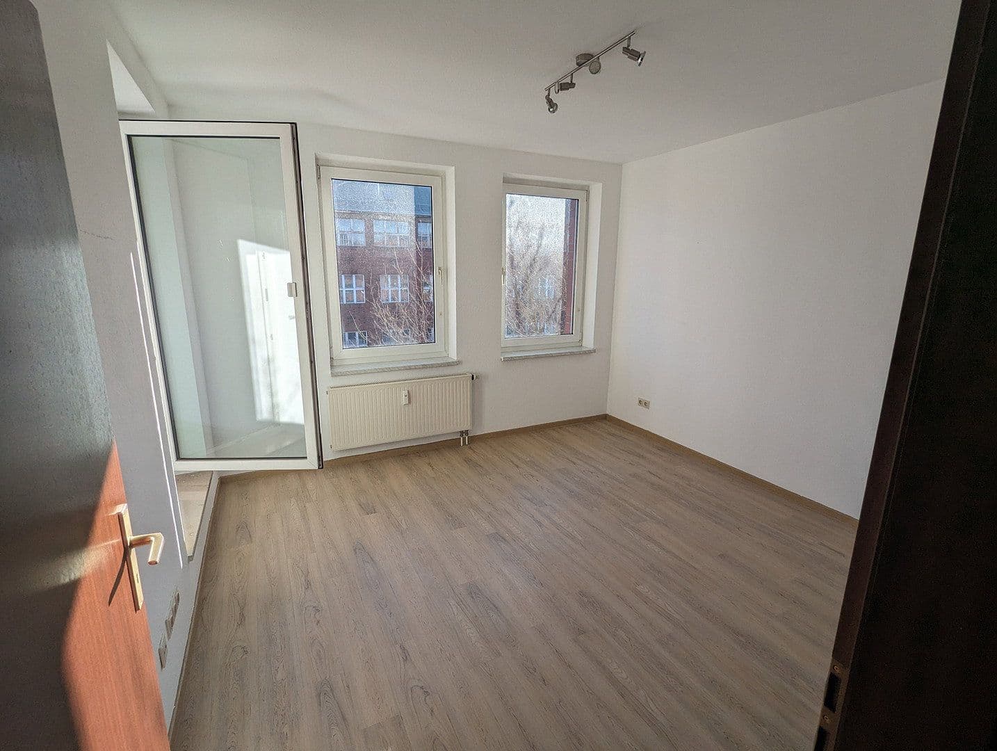 Pronájem bytu 2+1 58 m², Liebknechstraße 66, Magdeburg, Sasko-Anhaltsko Pronájem bytu 2+1 58 m², Liebknechstraße 66, Magdeburg, Sasko-Anhaltsko