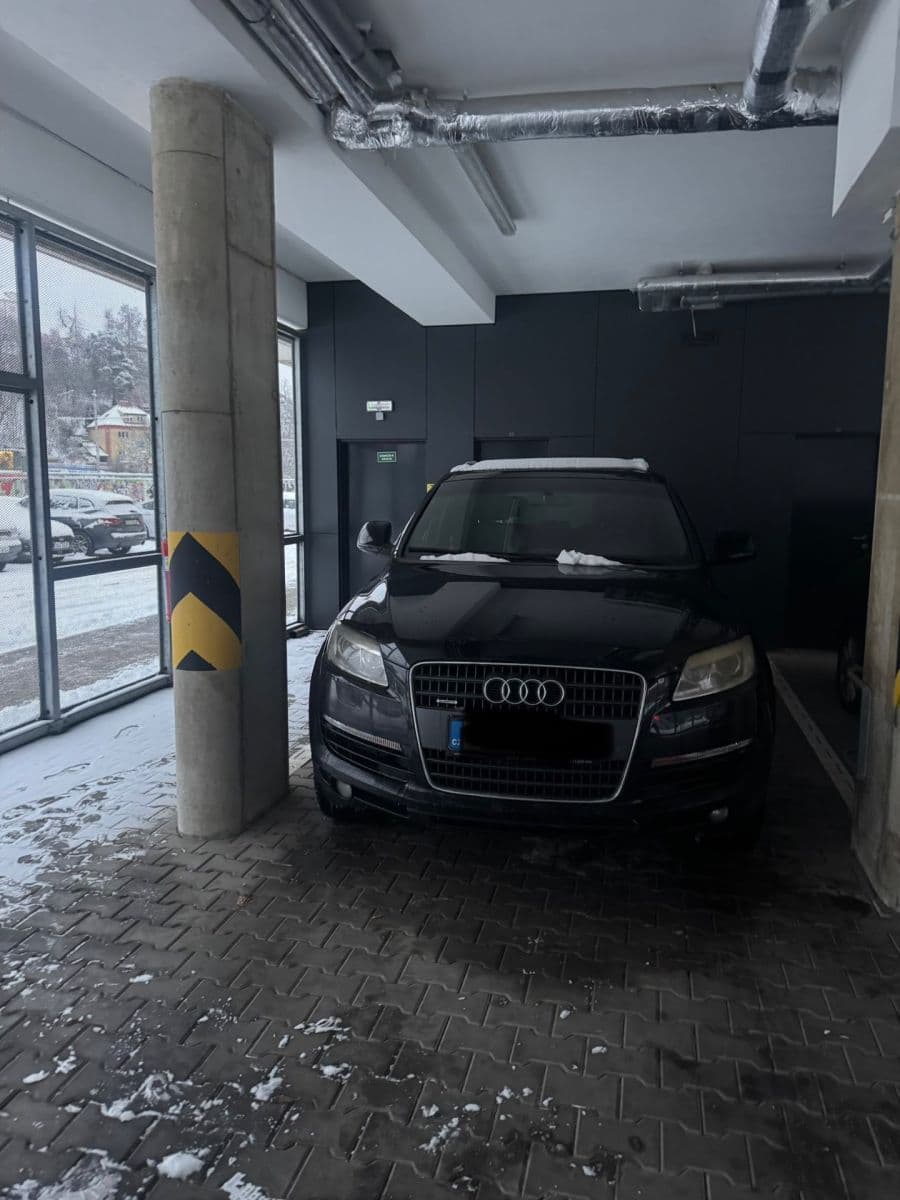 Pronájem garáže 12 m², Mezi Vodami, Praha, Praha Pronájem garáže 12 m², Mezi Vodami, Praha, Praha