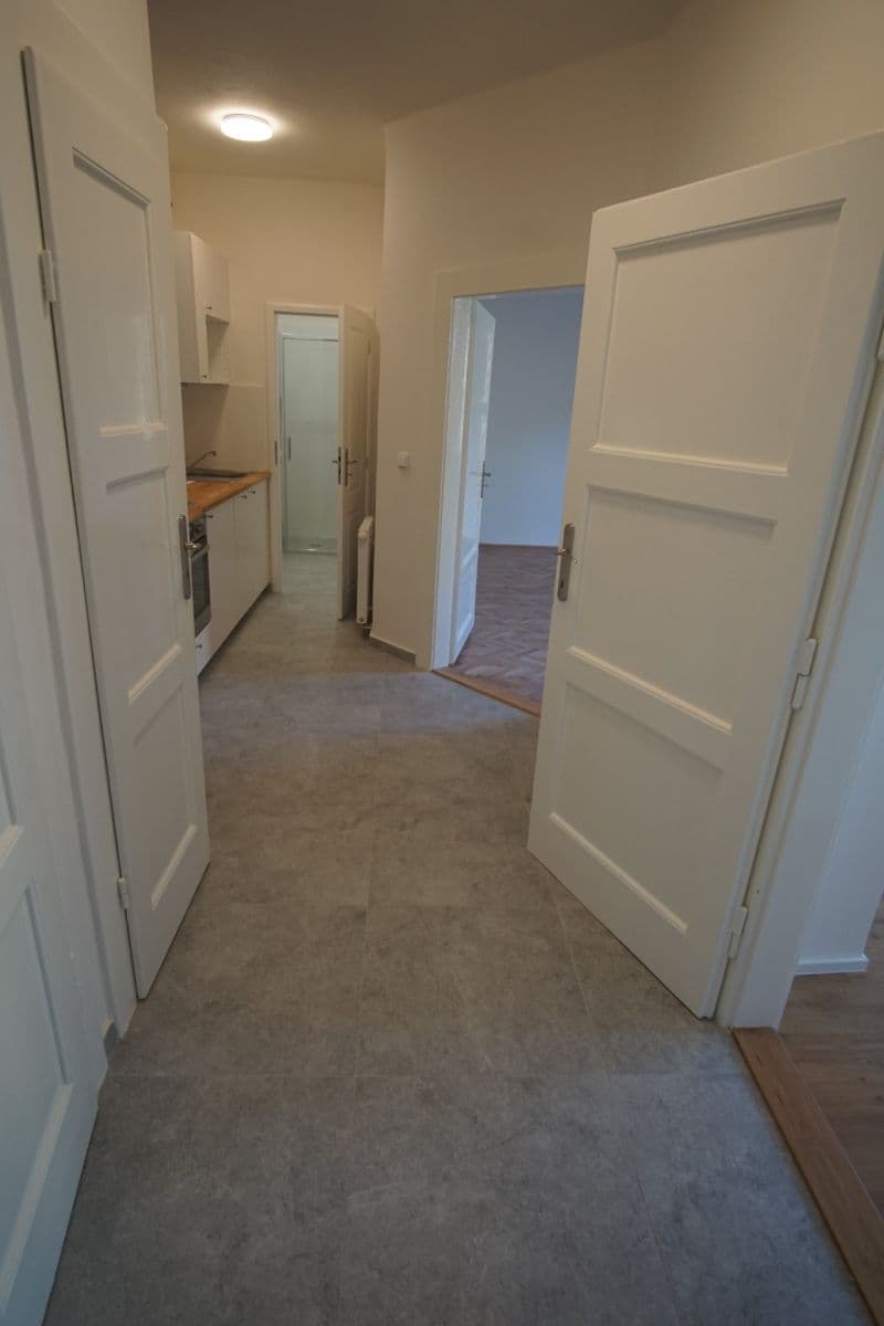 Pronájem bytu 3+1 58 m², Biskupcova, Praha, Praha Pronájem bytu 3+1 58 m², Biskupcova, Praha, Praha