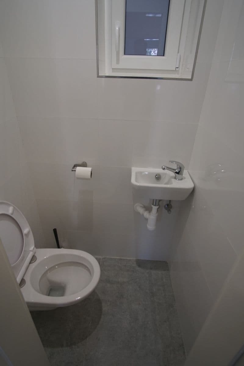 Pronájem bytu 3+1 58 m², Biskupcova, Praha, Praha Pronájem bytu 3+1 58 m², Biskupcova, Praha, Praha